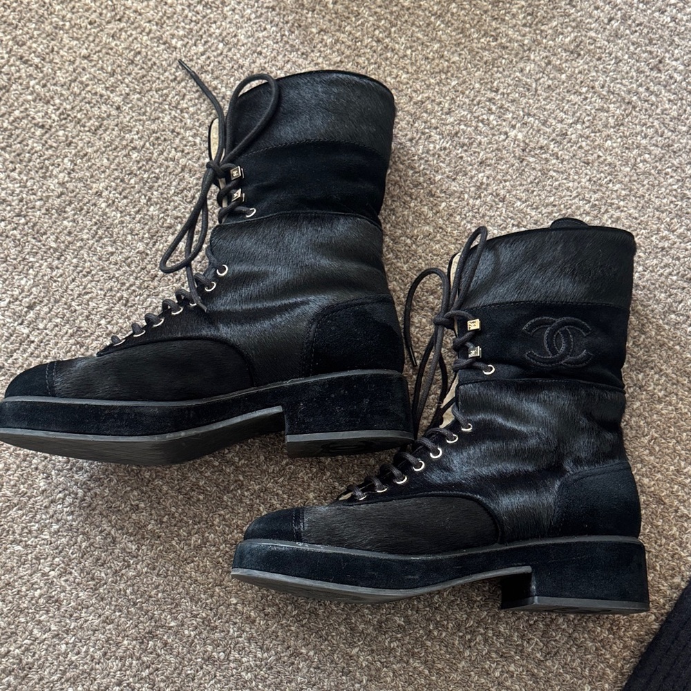 CHANEL Black Heeled Boots - Picture 9 of 11
